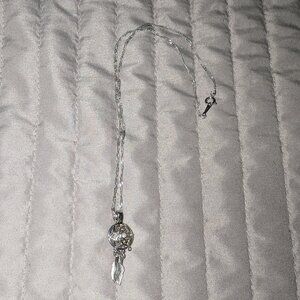 $2 with Bundle ~ Silver Tone Dreamcatcher Pendant Necklace 5695
